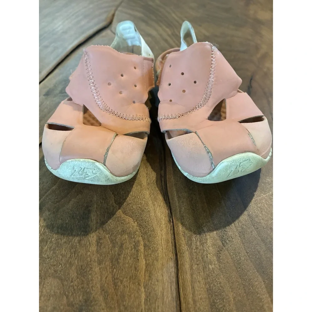 Size 10c Pink Jordan Flare Sandal‎ In Used Condition